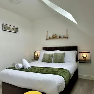 3-bedroom-apartment-near-birmingham-airport-nec.hotelsin-nottingham.com/